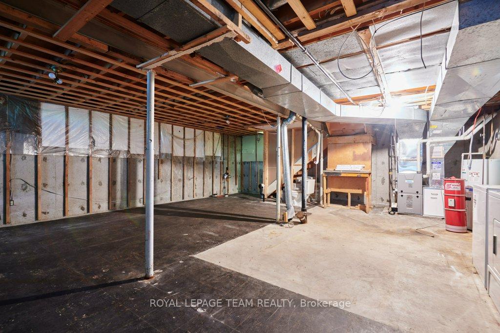Photo 31 of 16 Keewatin Crescent, Ottawa, Borden Farm/Stewart Farm/Carleton Heights/Parkwood Hills — HOMEH