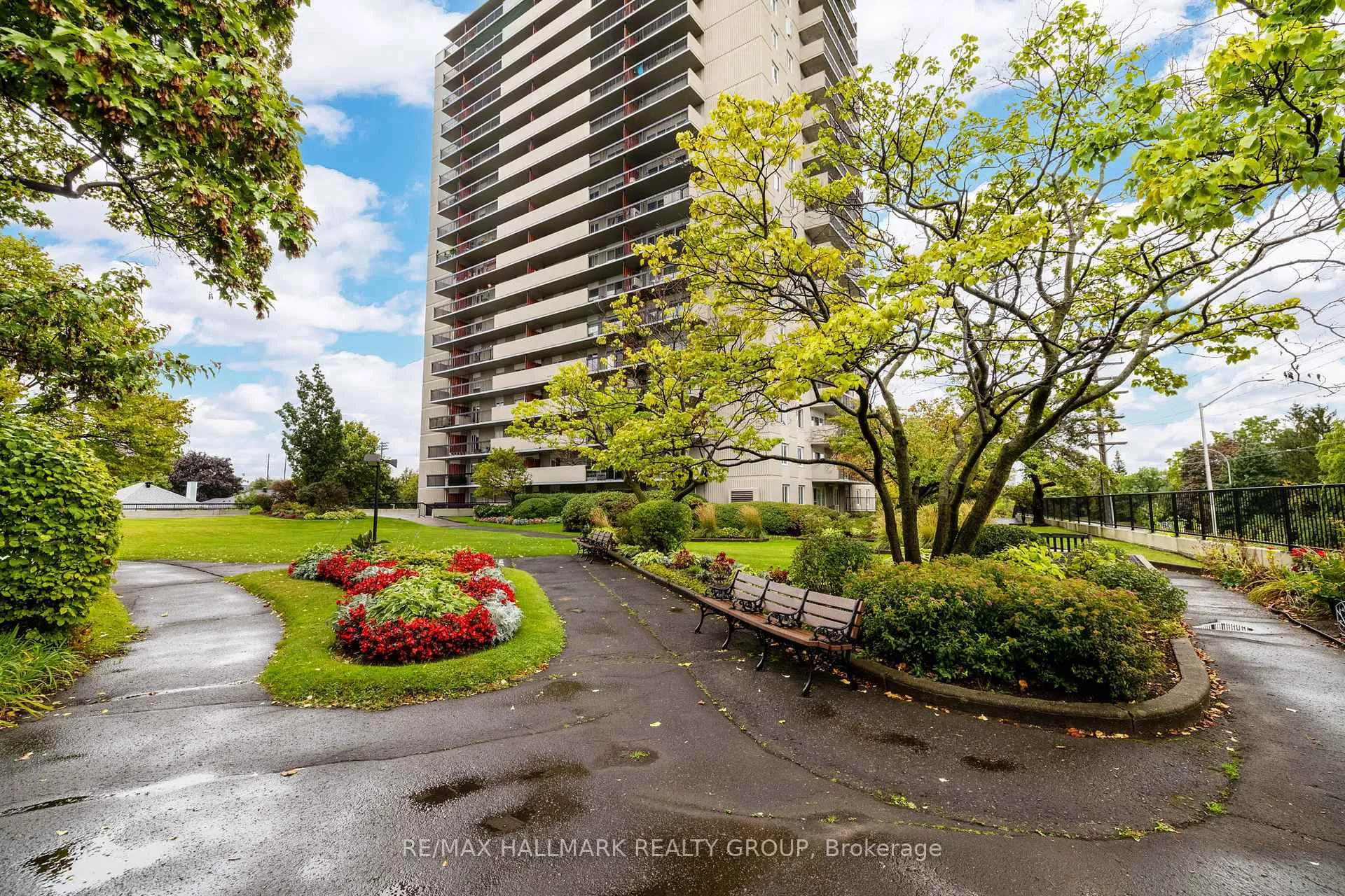 Photo 1 of Unit 1906, 158B Mcarthur Avenue, Ottawa, Vanier — HOMEH