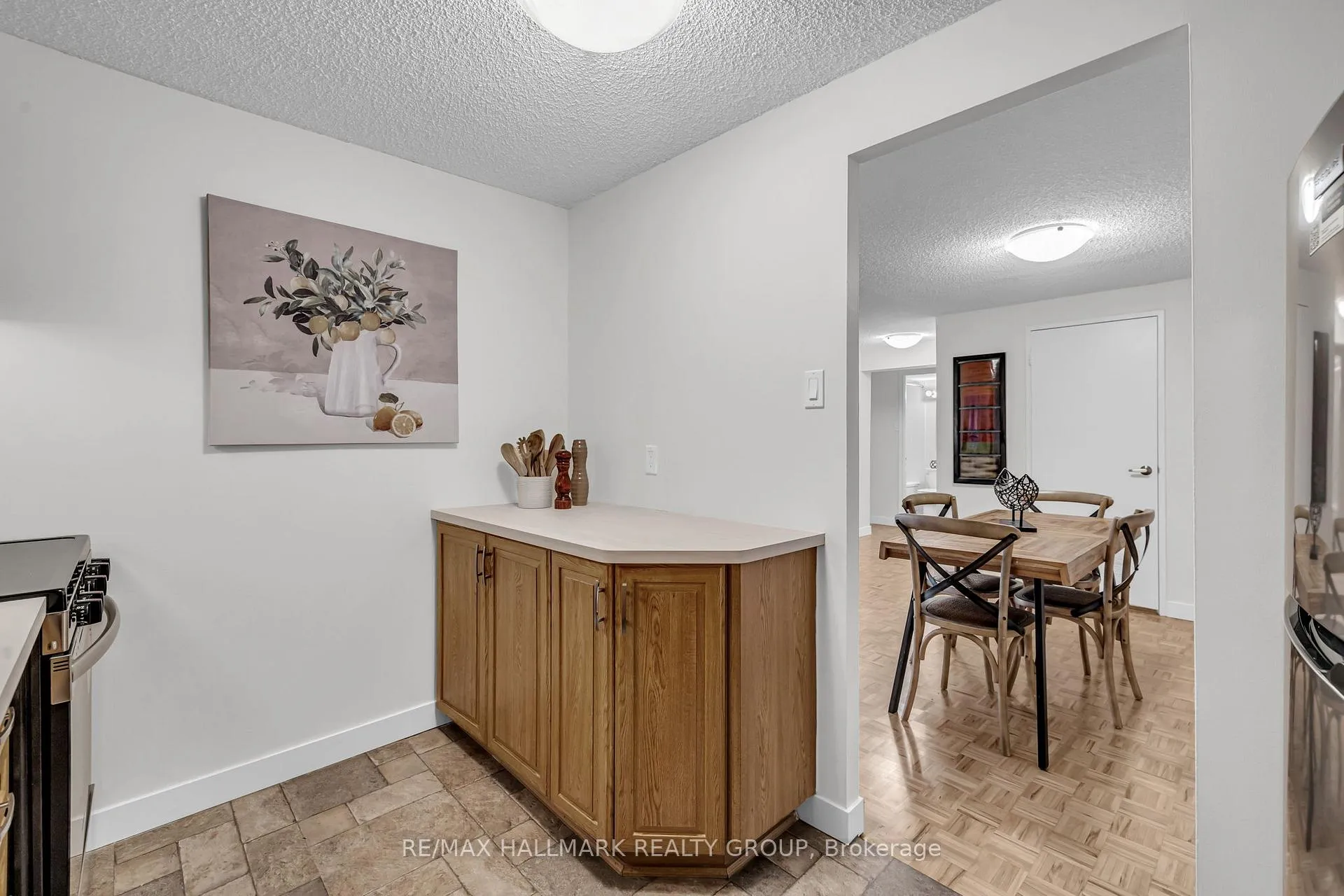 Photo 8 of Unit 1906, 158B Mcarthur Avenue, Ottawa, Vanier — HOMEH