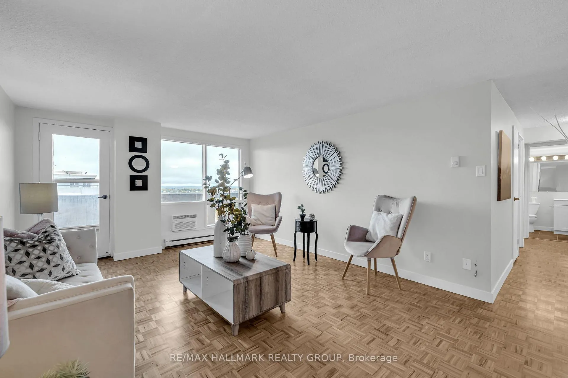 Photo 10 of Unit 1906, 158B Mcarthur Avenue, Ottawa, Vanier — HOMEH