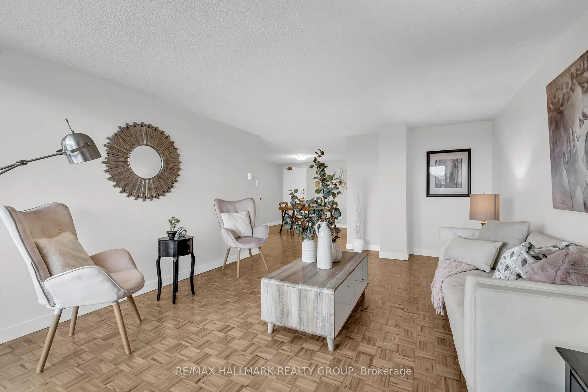 Photo 11 of Unit 1906, 158B Mcarthur Avenue, Ottawa, Vanier — HOMEH