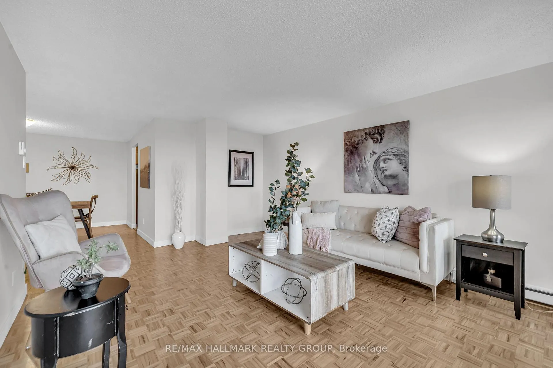Photo 12 of Unit 1906, 158B Mcarthur Avenue, Ottawa, Vanier — HOMEH
