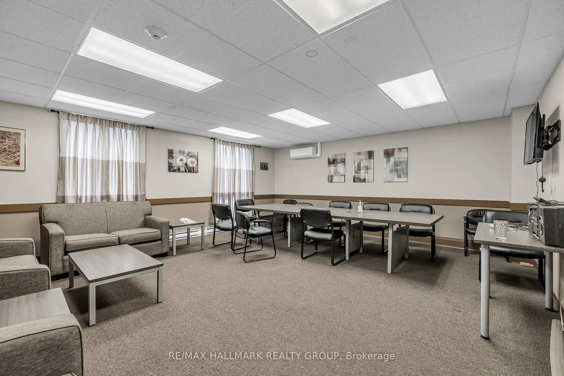 Photo 24 of Unit 1906, 158B Mcarthur Avenue, Ottawa, Vanier — HOMEH