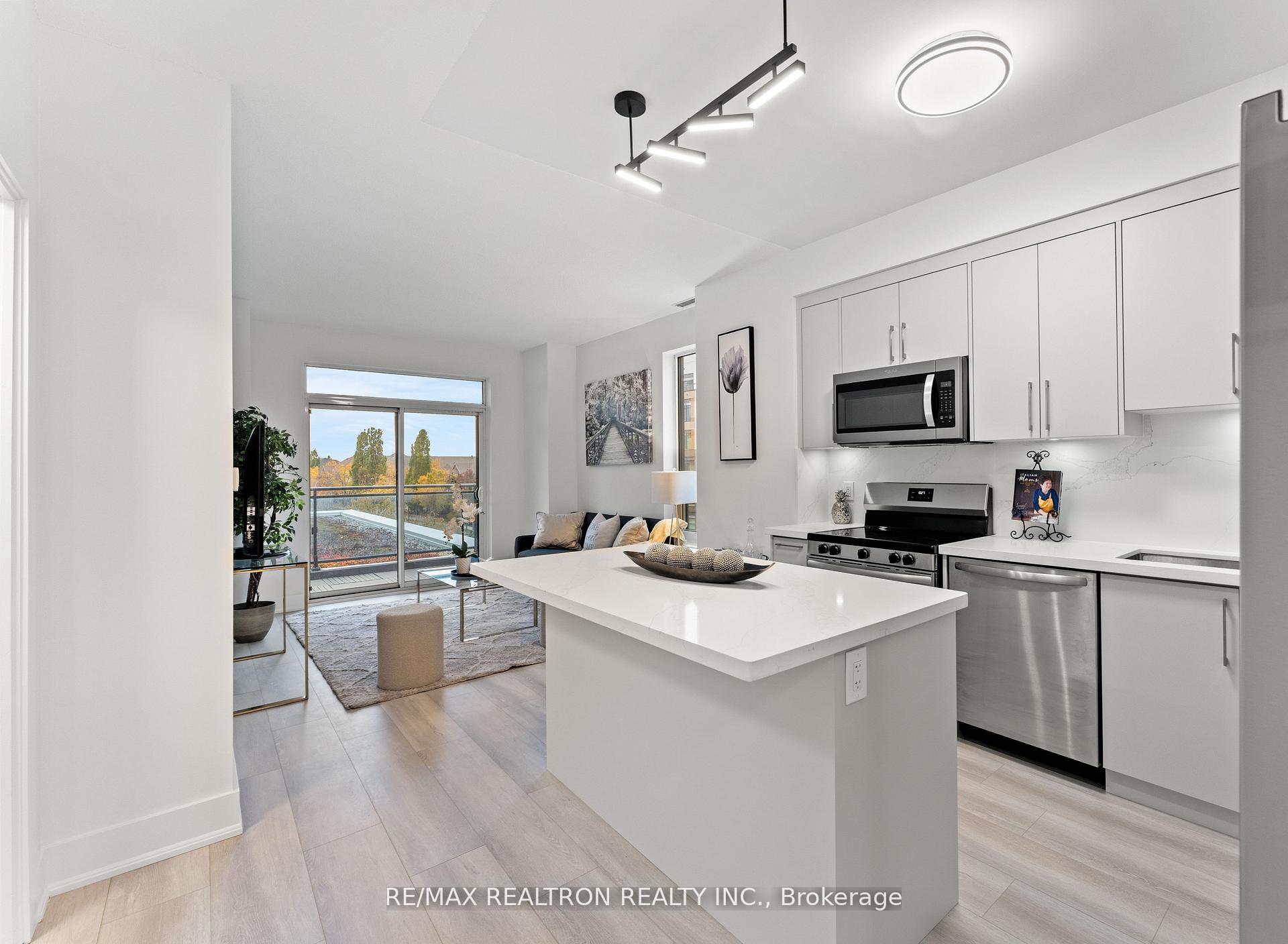 Photo 8 of Unit 229, 7900 Bathurst Street, Vaughan, Beverley Glen — HOMEH