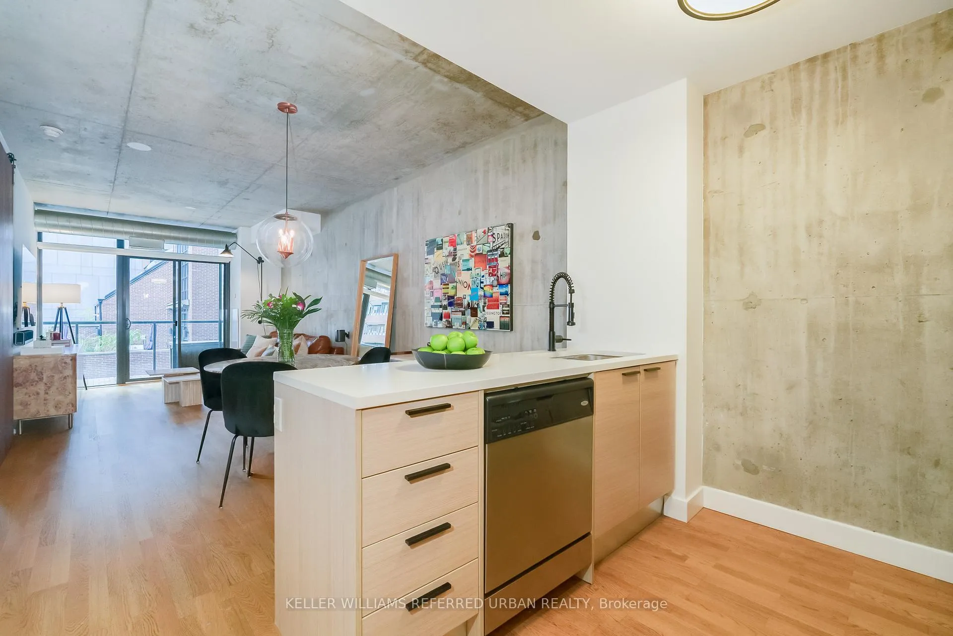 Photo 6 of Unit 614, 138 Princess Street, Toronto, Moss Park — HOMEH