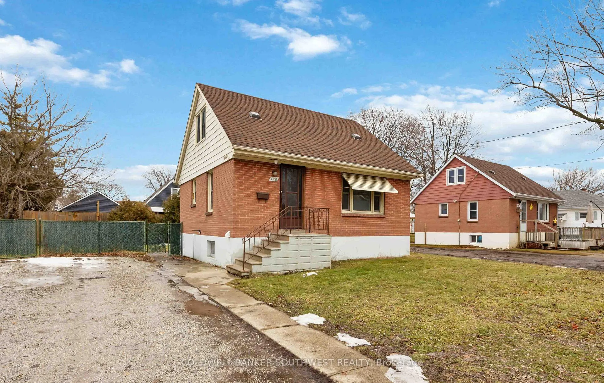 Photo 1 of 478 Indian Road N, Sarnia — HOMEH