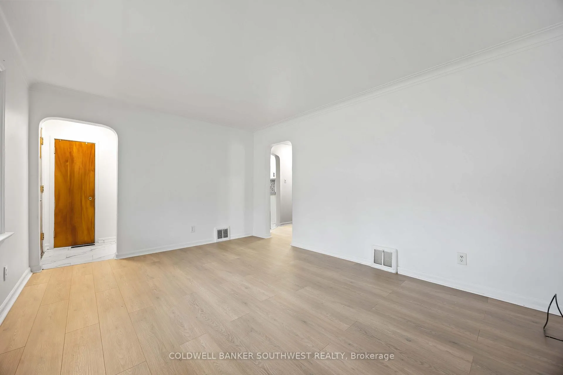 Photo 5 of 478 Indian Road N, Sarnia — HOMEH