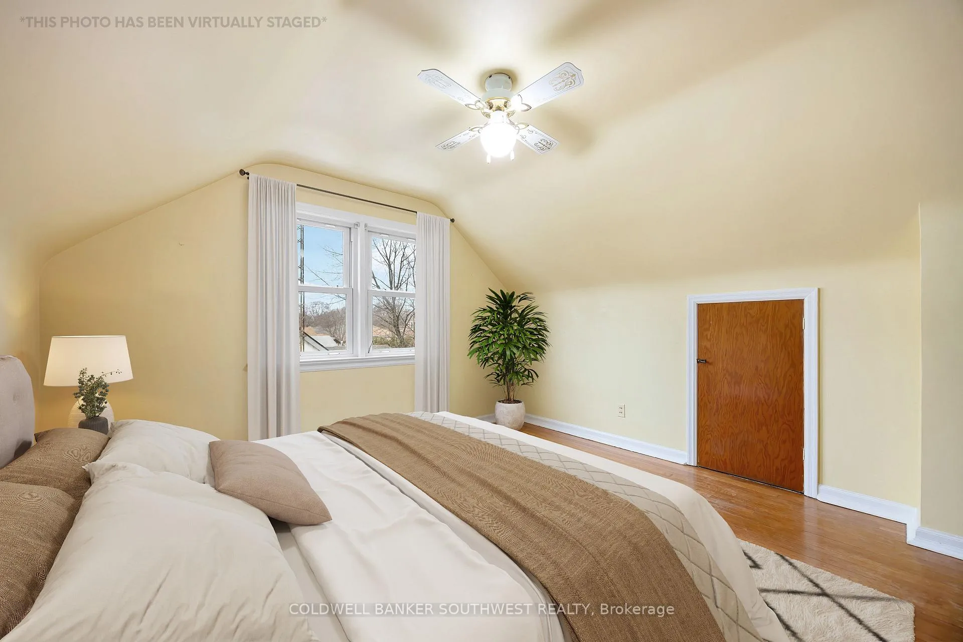 Photo 13 of 478 Indian Road N, Sarnia — HOMEH