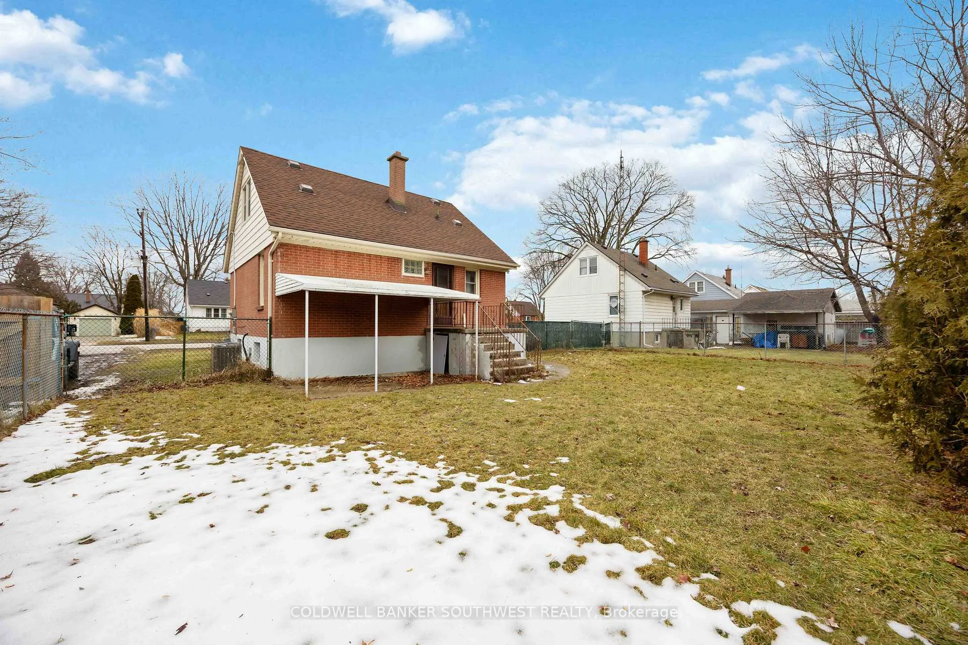 Photo 25 of 478 Indian Road N, Sarnia — HOMEH