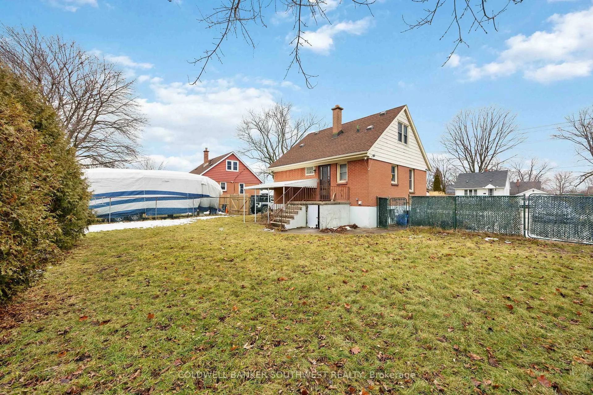 Photo 27 of 478 Indian Road N, Sarnia — HOMEH