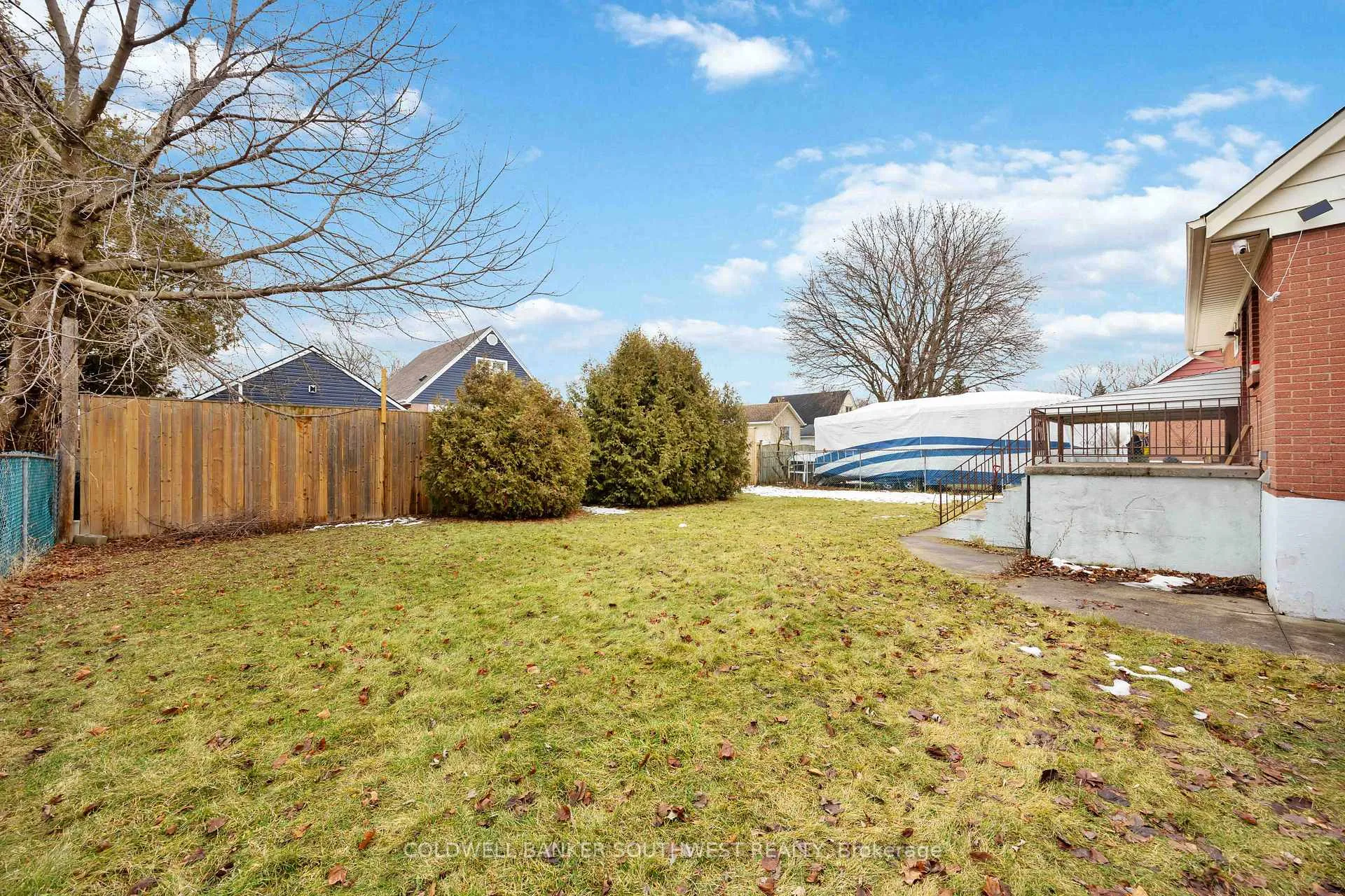Photo 28 of 478 Indian Road N, Sarnia — HOMEH
