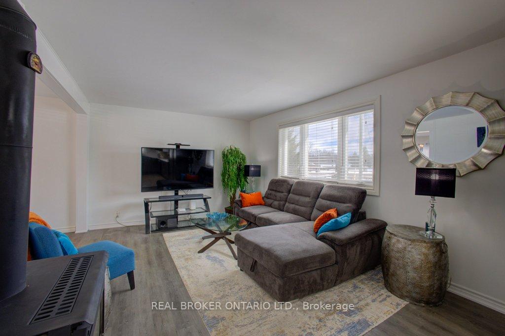 Photo 12 of 9488 Wellington 124 Road, Erin, Rural Erin — HOMEH