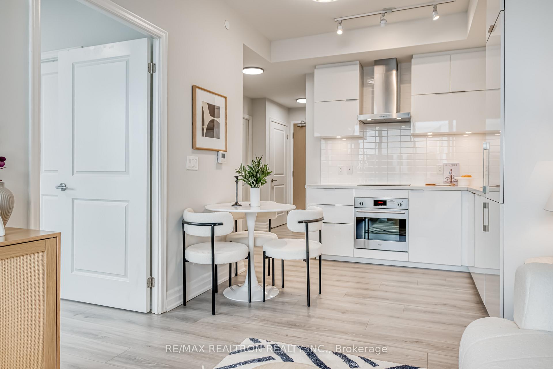 Photo 10 of Unit B716, 8 Rouge Valley Drive W, Markham, Unionville — HOMEH