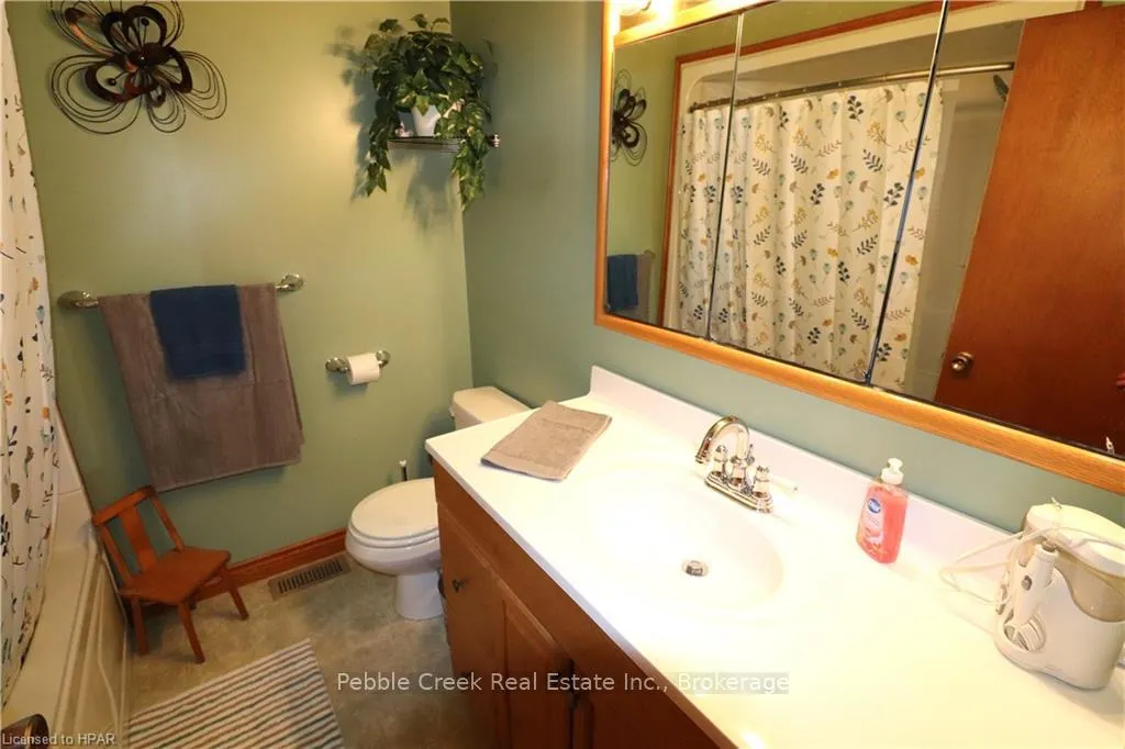 Photo 14 of 79807 Orchard Line, Central Huron, Goderich — HOMEH