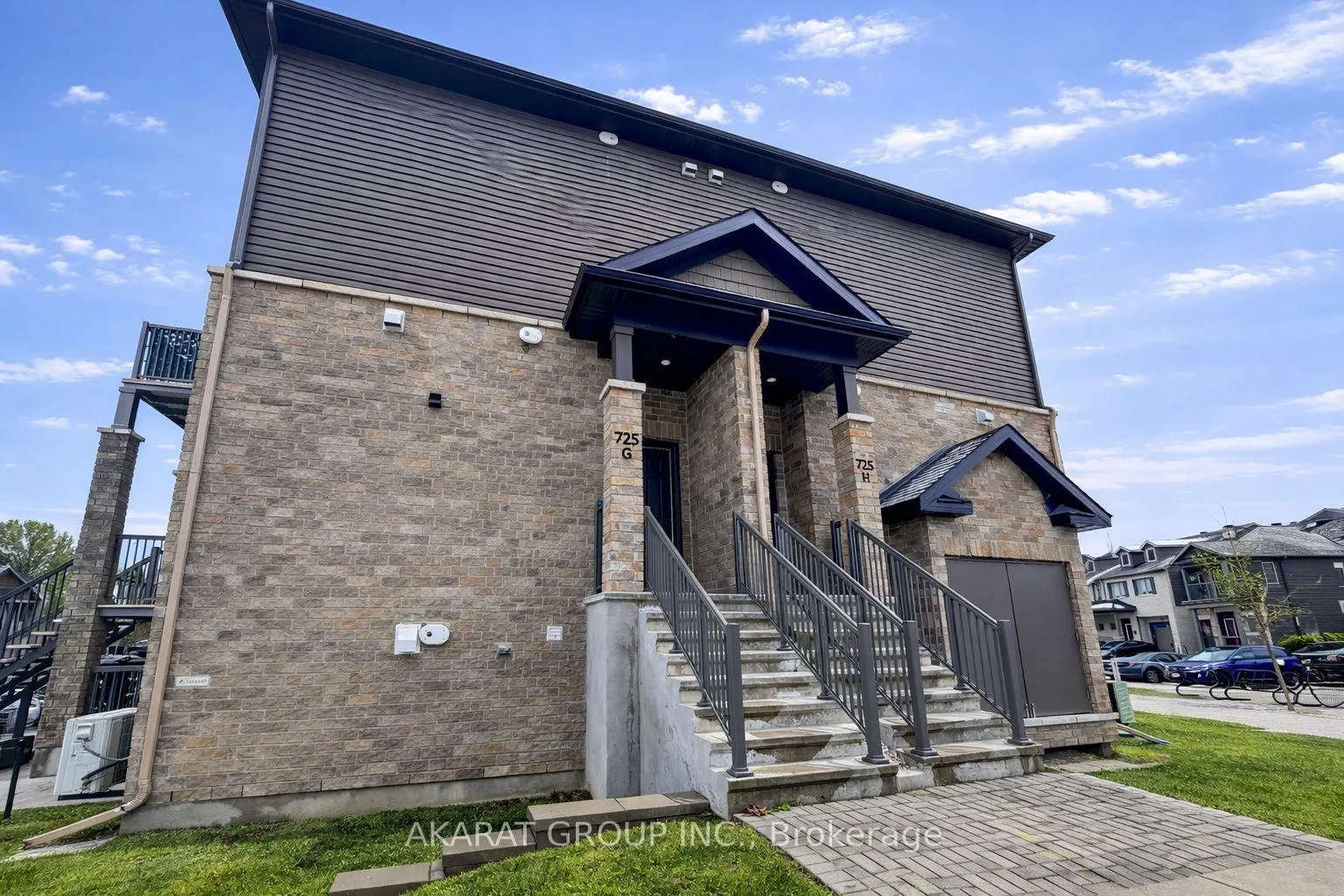 Photo 3 of G-725 Dearborn Private, Ottawa, Blossom Park/Kemp Park/Findlay Creek — HOMEH