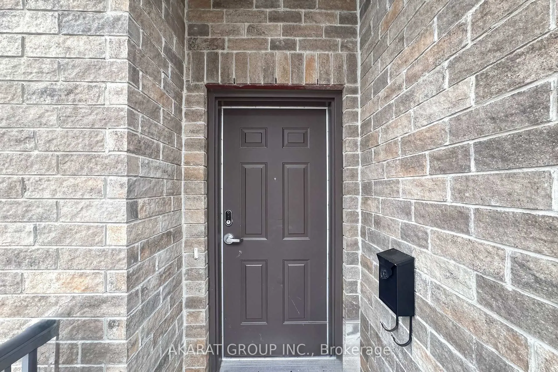 Photo 5 of G-725 Dearborn Private, Ottawa, Blossom Park/Kemp Park/Findlay Creek — HOMEH