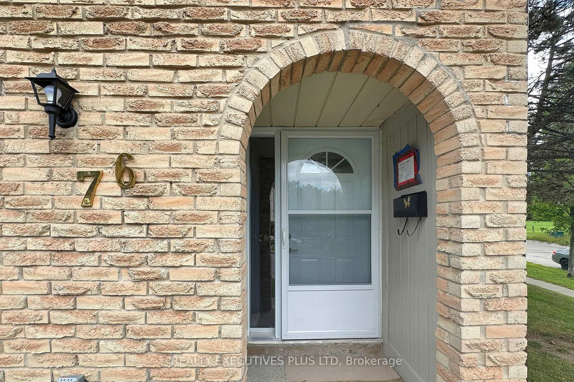 Photo 3 of Unit 76, 1330 Trowbridge Drive, Oshawa, Centennial — HOMEH