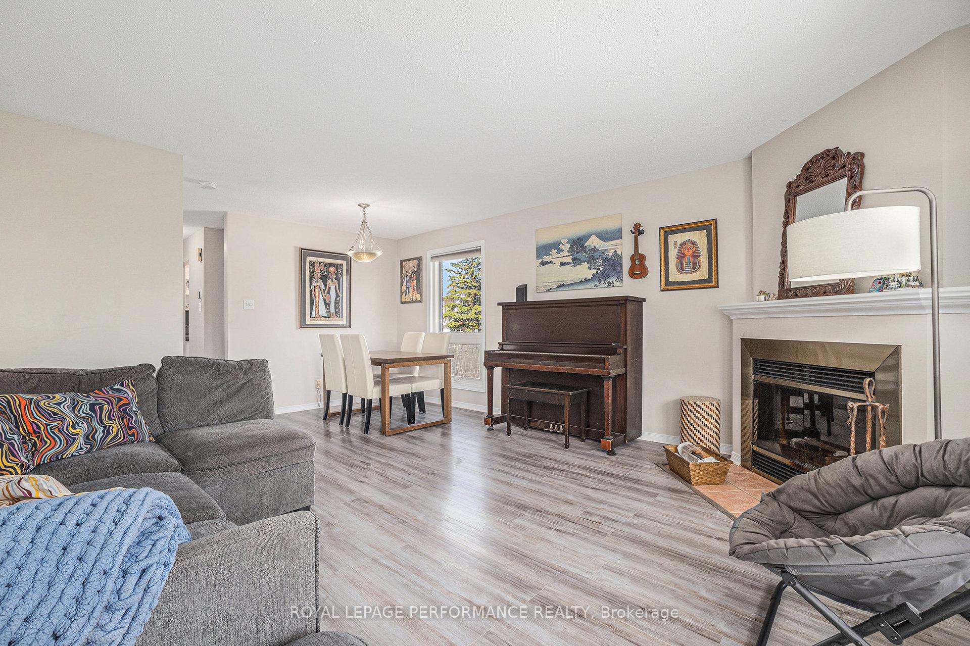 Photo 4 of 6074 Red Willow Drive, Ottawa, Chapel Hill — HOMEH