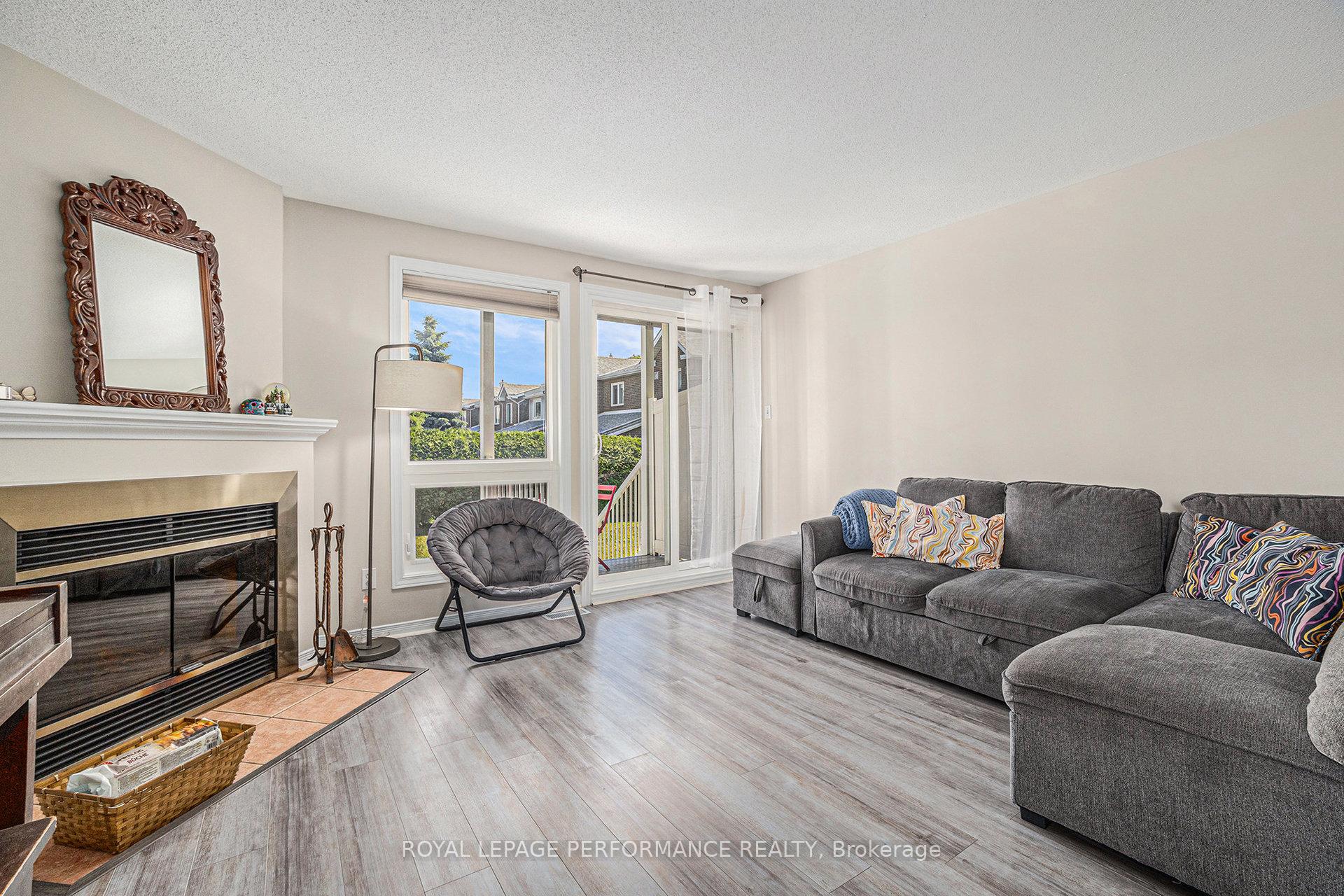 Photo 5 of 6074 Red Willow Drive, Ottawa, Chapel Hill — HOMEH