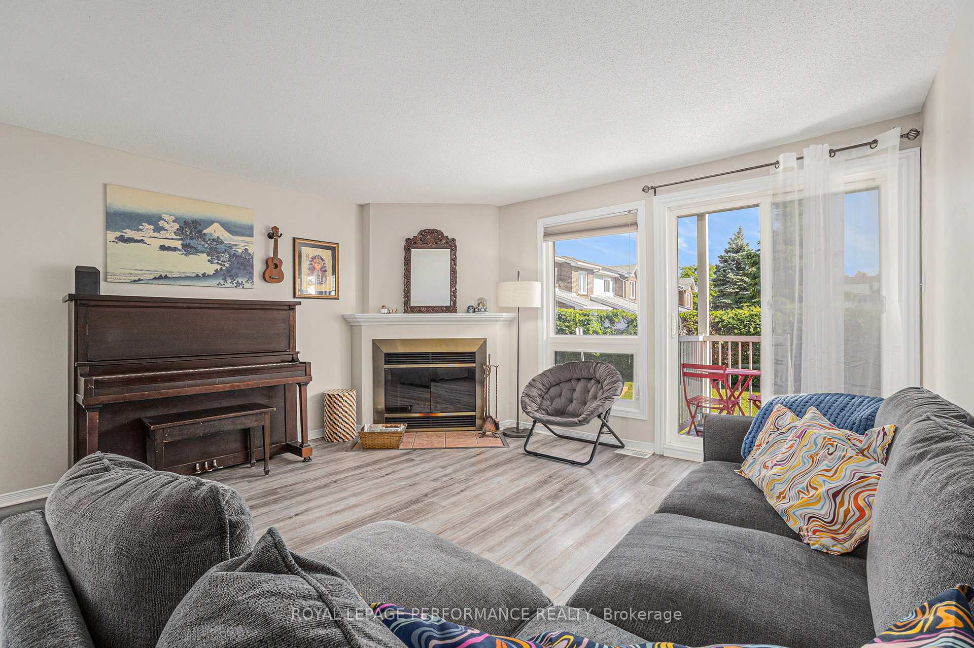 Photo 6 of 6074 Red Willow Drive, Ottawa, Chapel Hill — HOMEH
