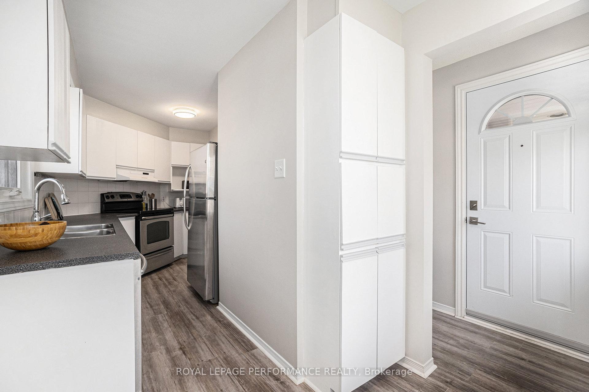 Photo 13 of 6074 Red Willow Drive, Ottawa, Chapel Hill — HOMEH