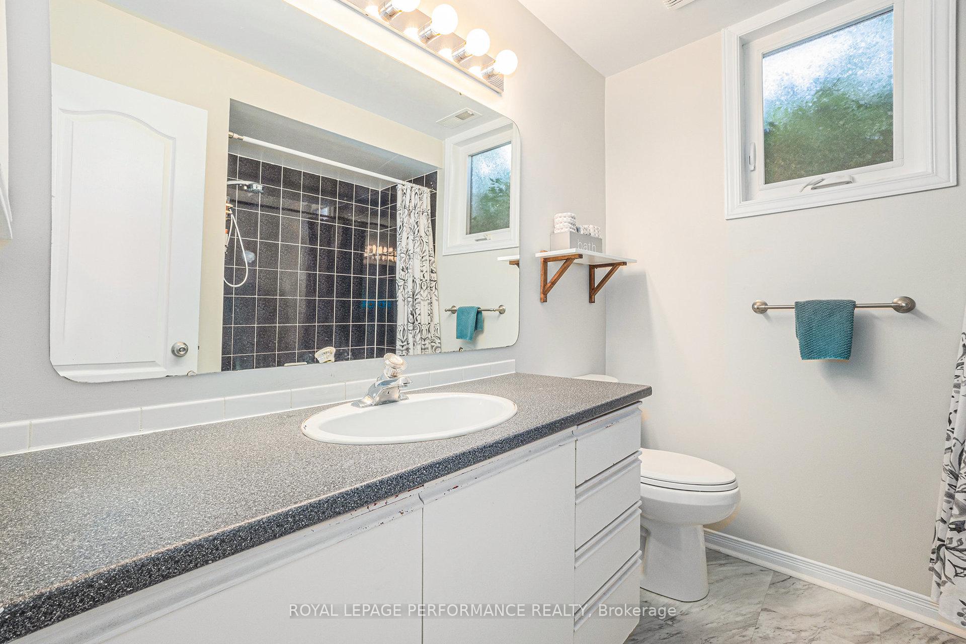 Photo 21 of 6074 Red Willow Drive, Ottawa, Chapel Hill — HOMEH