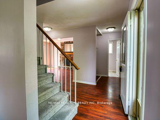 Photo 3 of 346 Hickling Trail, Barrie, Grove East — HOMEH