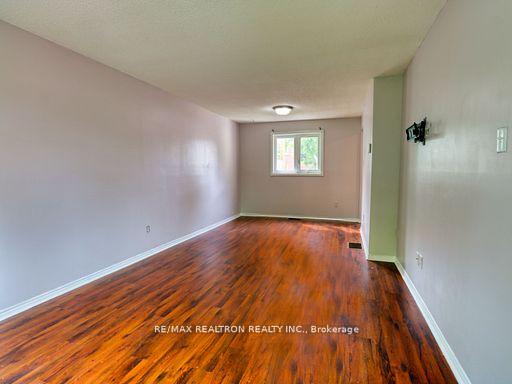 Photo 4 of 346 Hickling Trail, Barrie, Grove East — HOMEH