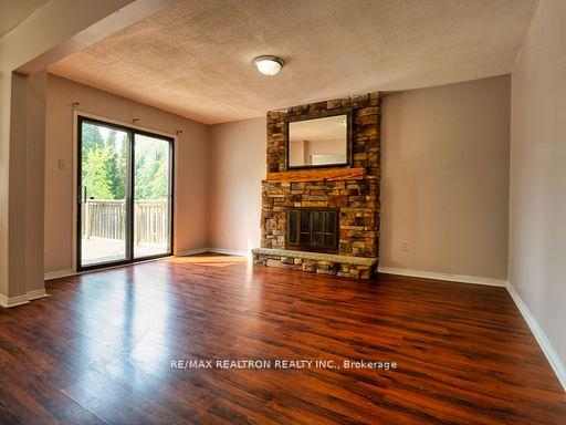Photo 9 of 346 Hickling Trail, Barrie, Grove East — HOMEH