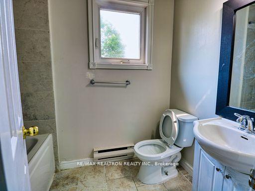 Photo 14 of 346 Hickling Trail, Barrie, Grove East — HOMEH