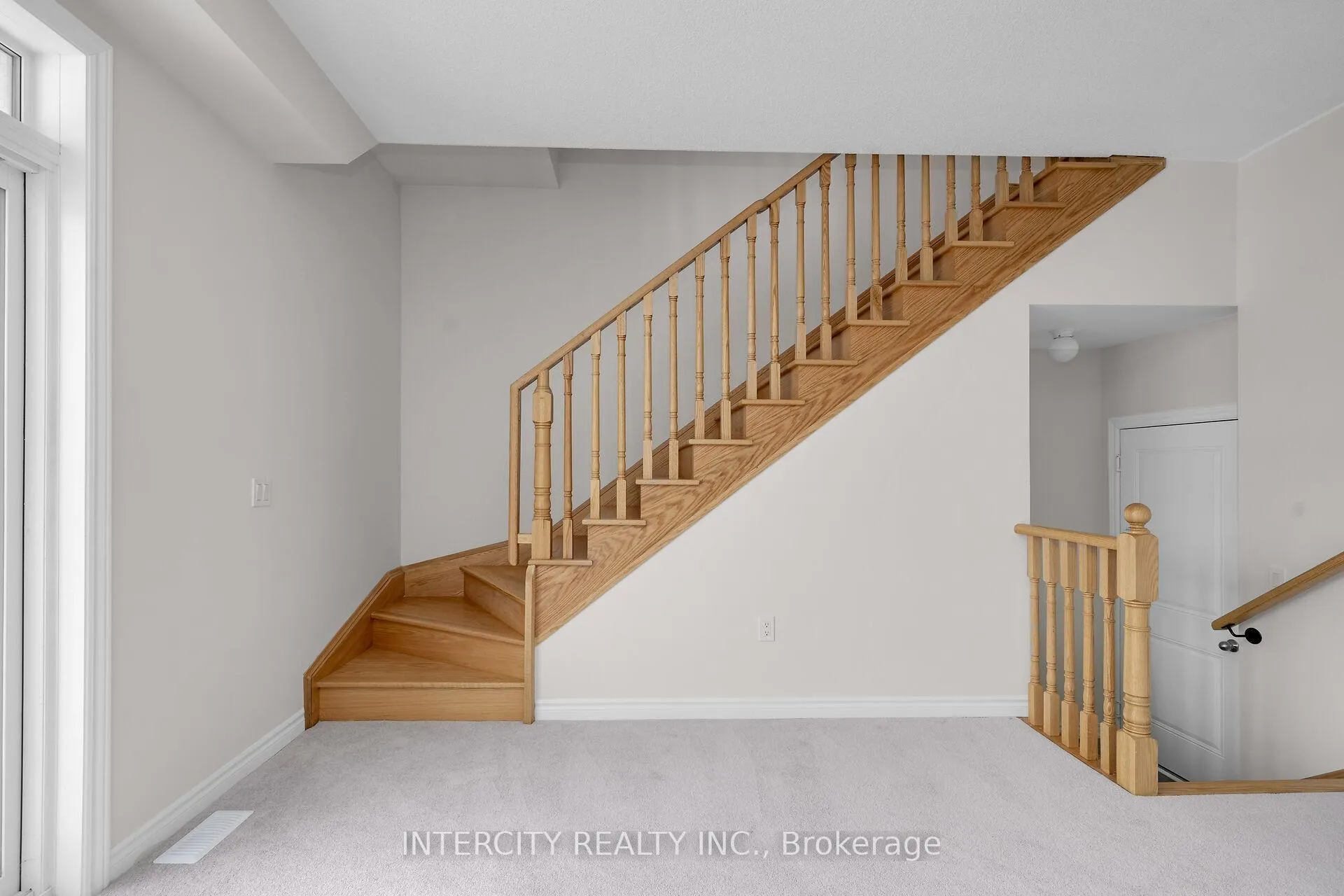 Photo 7 of 79 Divadale Road, Vaughan, Elder Mills — HOMEH