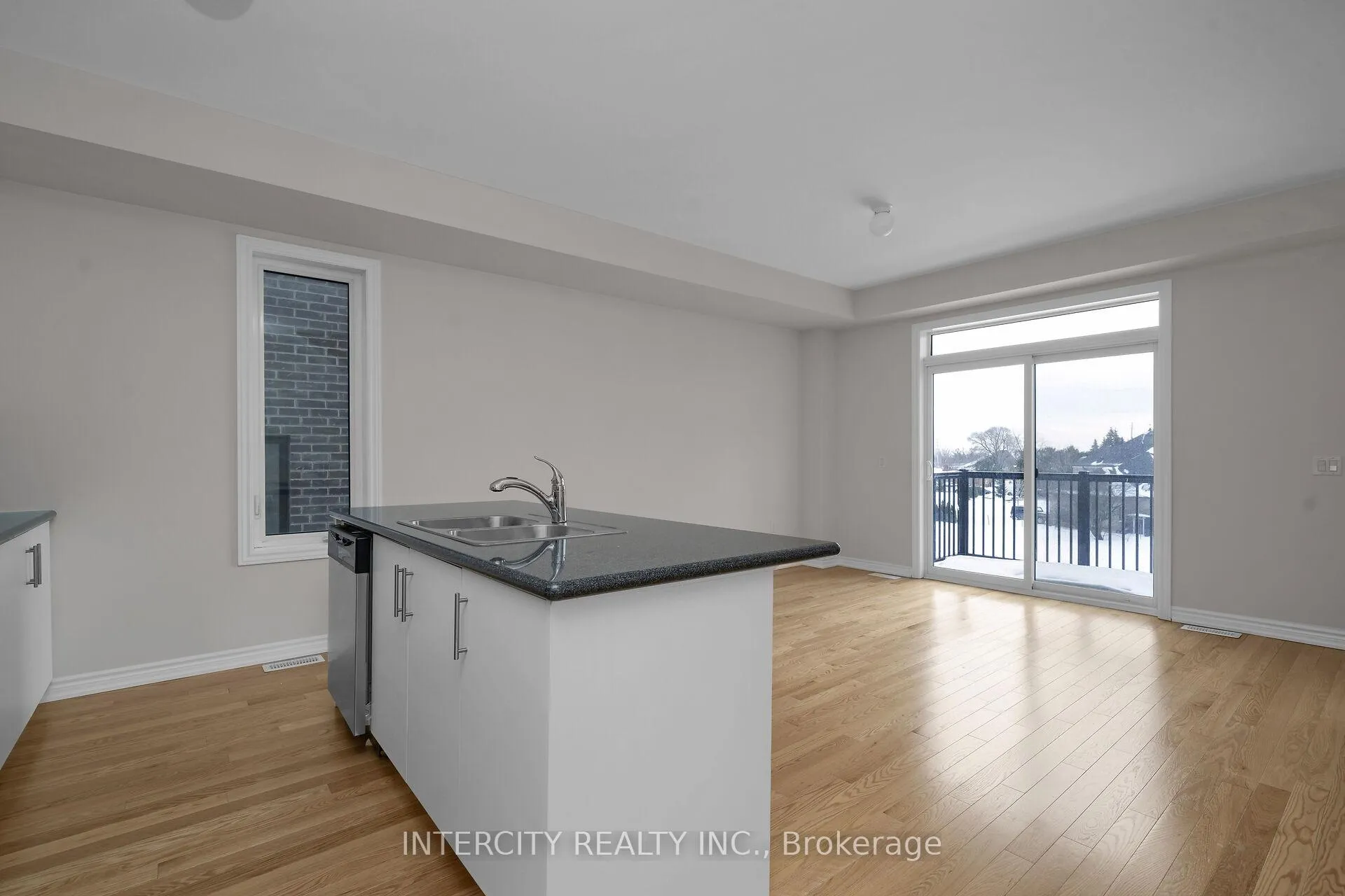 Photo 8 of 79 Divadale Road, Vaughan, Elder Mills — HOMEH