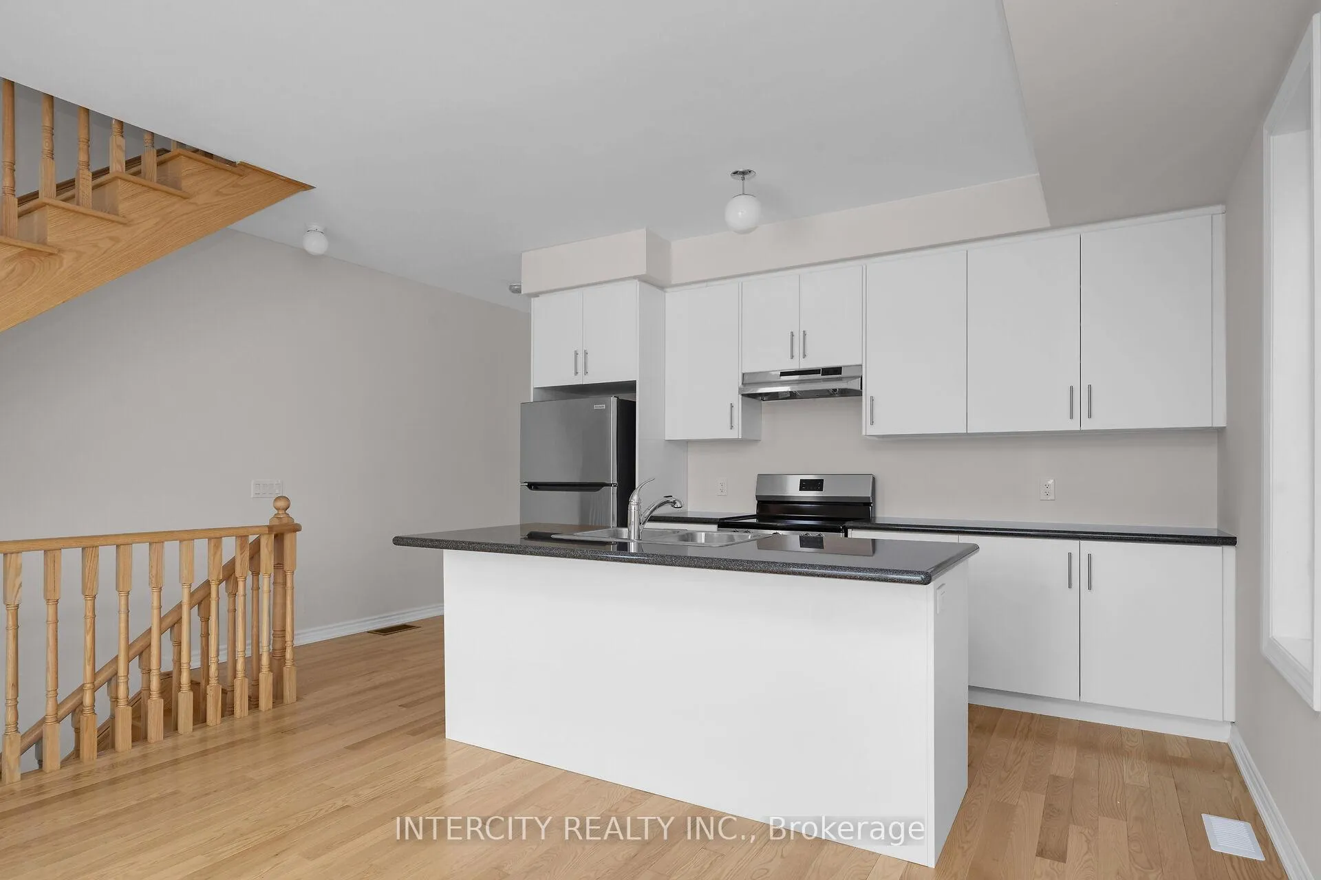 Photo 10 of 79 Divadale Road, Vaughan, Elder Mills — HOMEH
