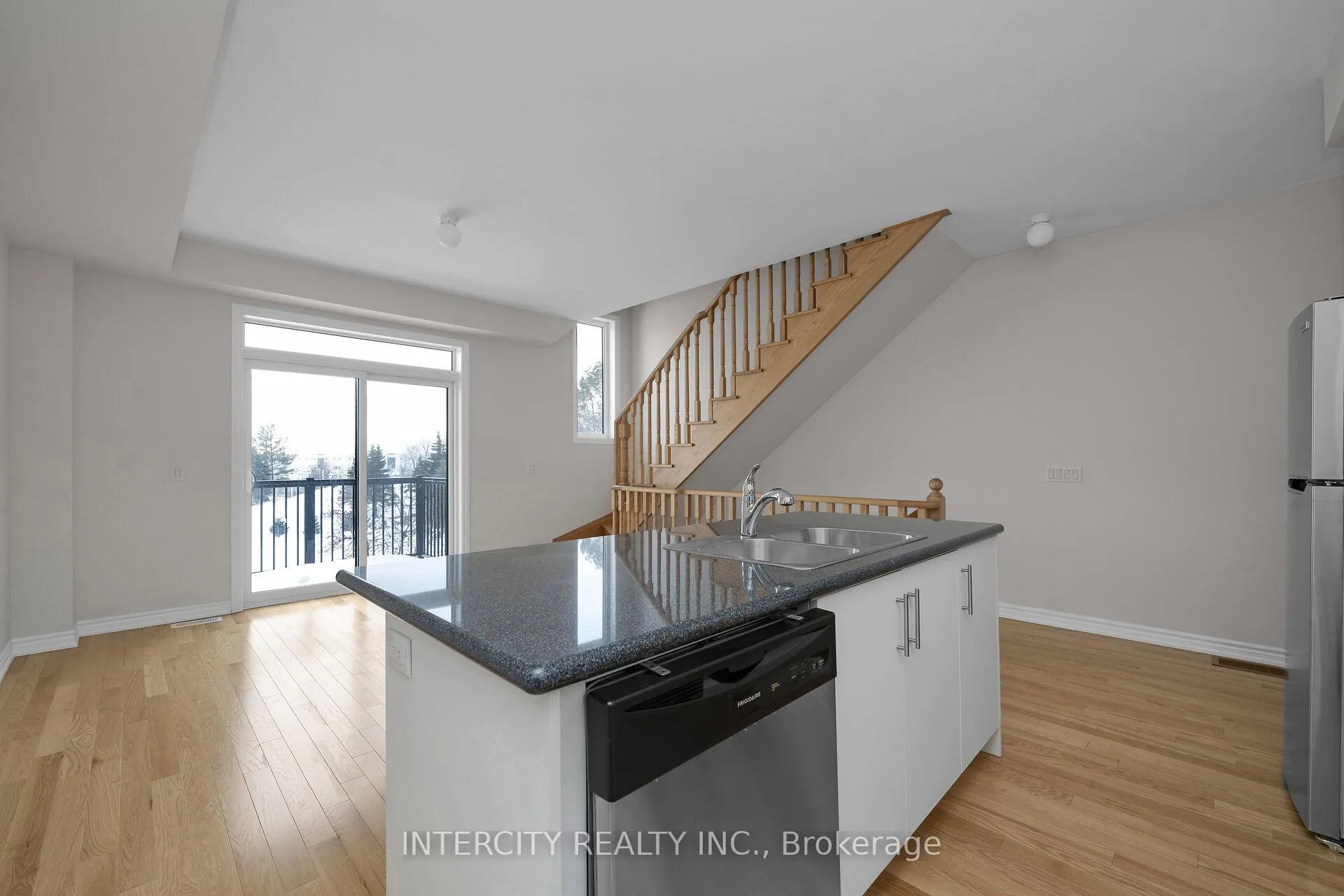 Photo 11 of 79 Divadale Road, Vaughan, Elder Mills — HOMEH