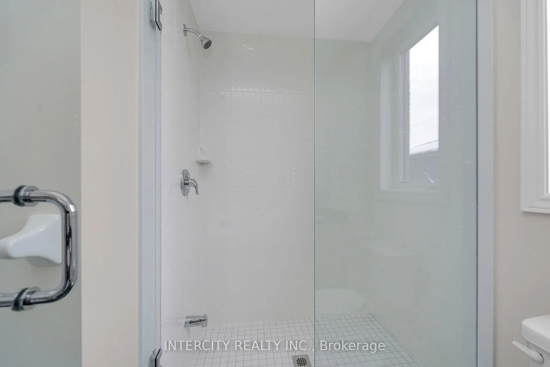Photo 25 of 79 Divadale Road, Vaughan, Elder Mills — HOMEH