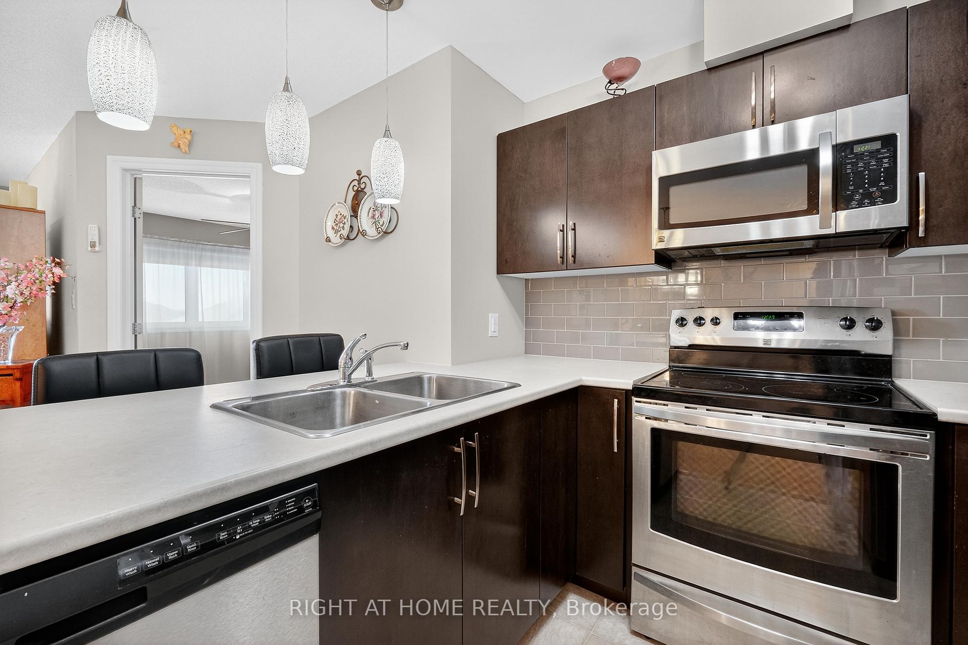 Photo 16 of Unit 306, 141 Potts Private, Ottawa, Notting Hill/Summerside — HOMEH