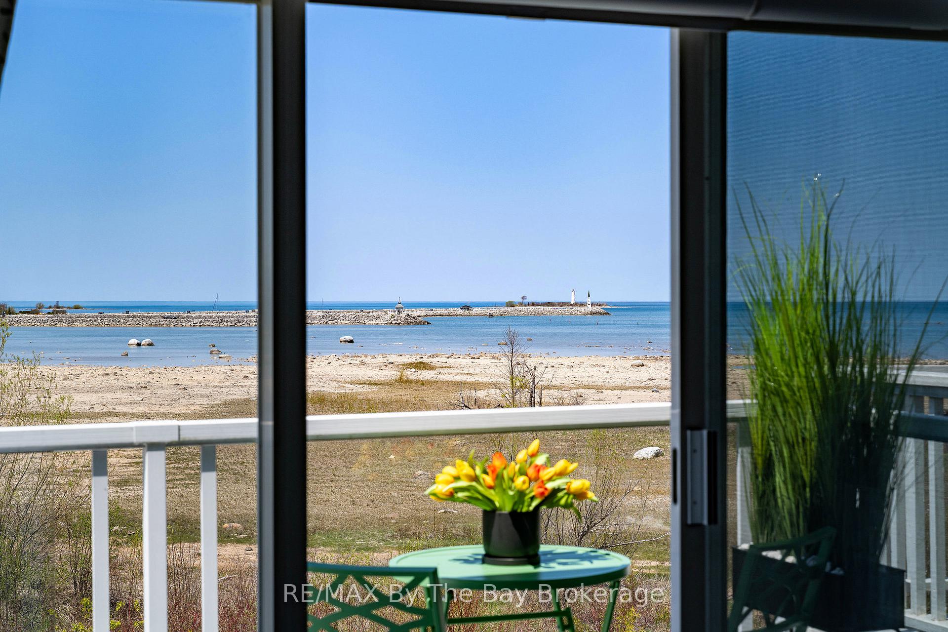 Photo 18 of 40 Cranberry Surf, Collingwood — HOMEH