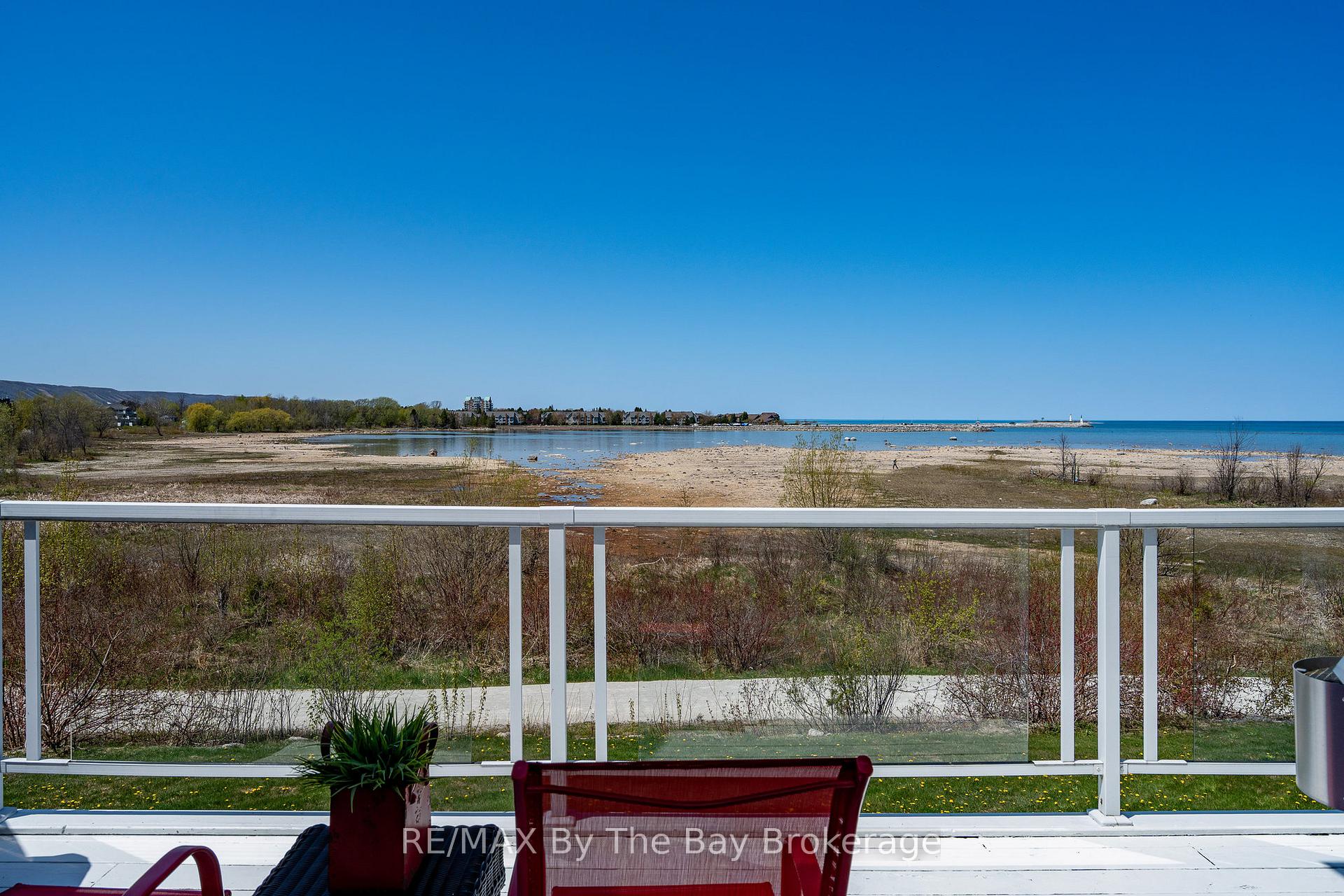 Photo 26 of 40 Cranberry Surf, Collingwood — HOMEH