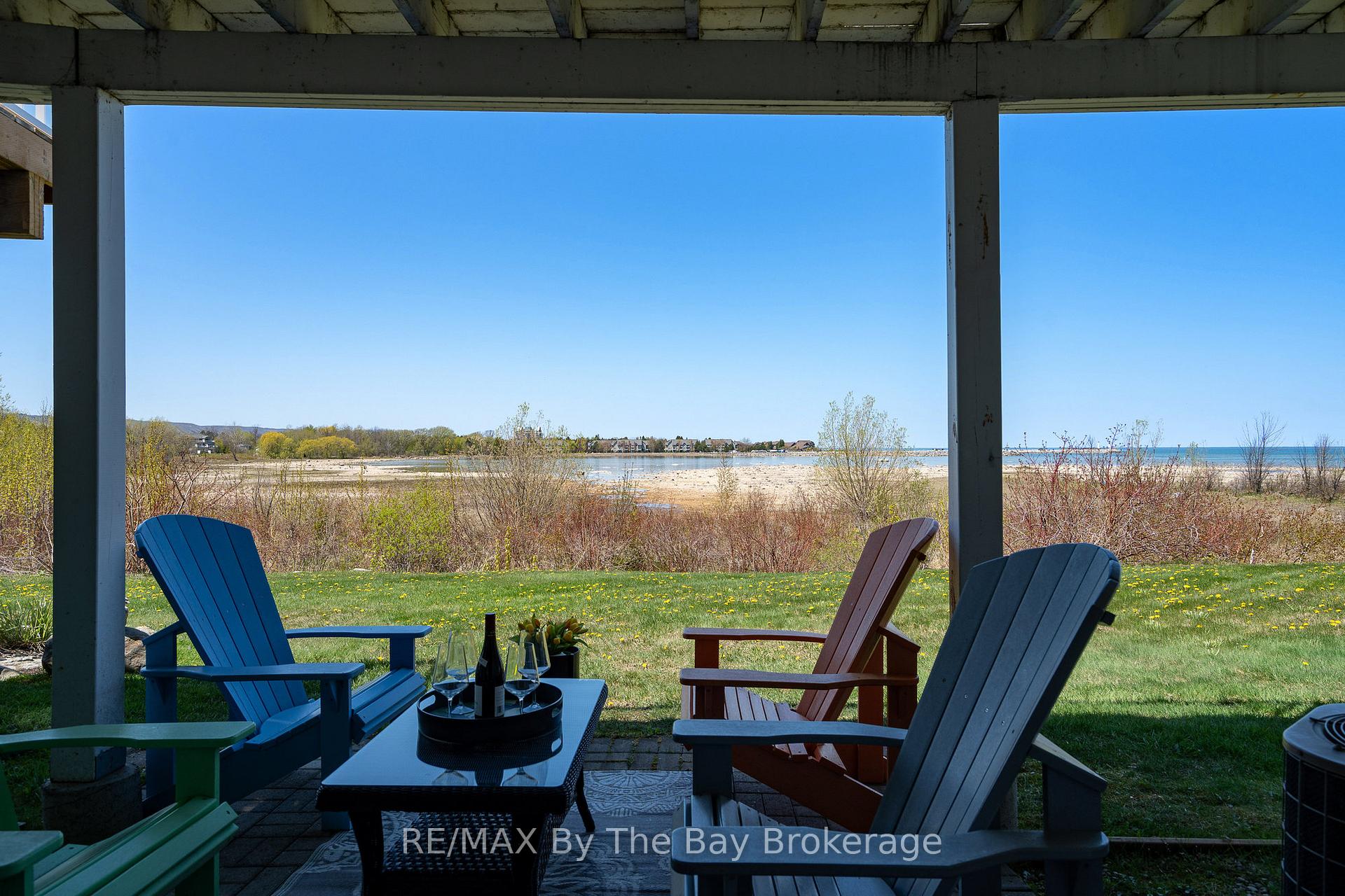 Photo 41 of 40 Cranberry Surf, Collingwood — HOMEH