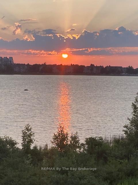 Photo 49 of 40 Cranberry Surf, Collingwood — HOMEH