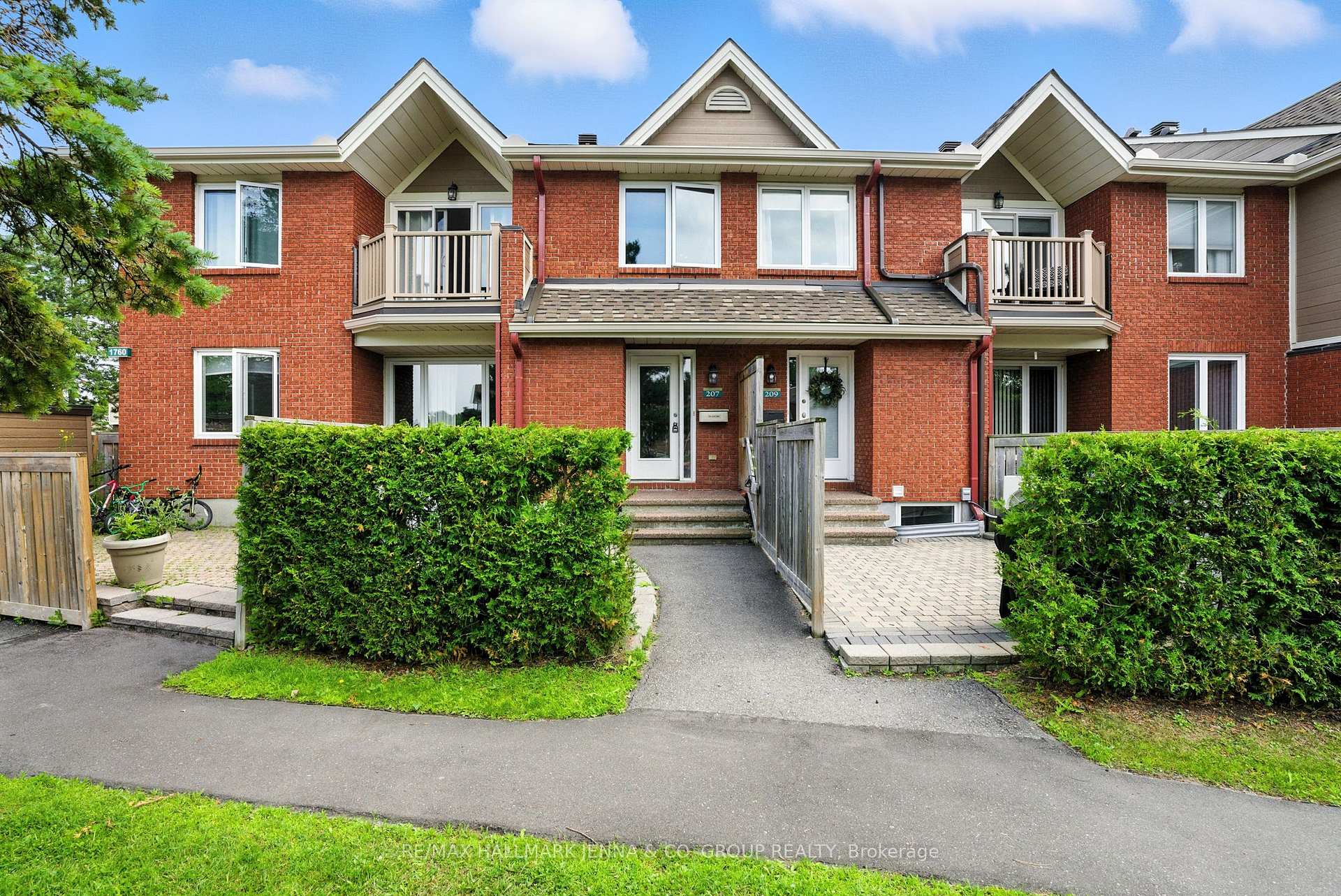 Photo 1 of Unit 207, 1760 Cabaret Lane, Ottawa, Fallingbrook/Pineridge — HOMEH