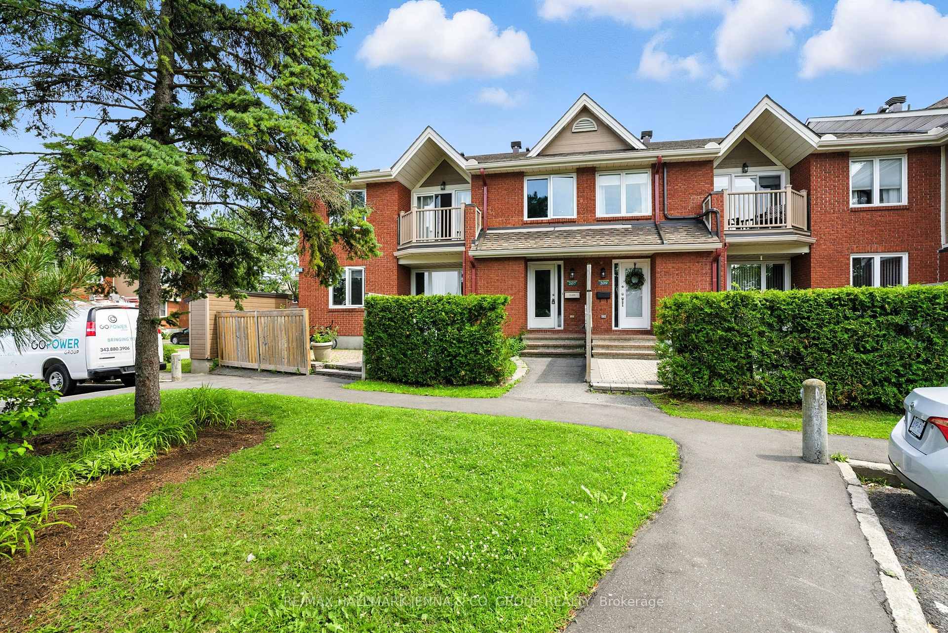 Photo 2 of Unit 207, 1760 Cabaret Lane, Ottawa, Fallingbrook/Pineridge — HOMEH