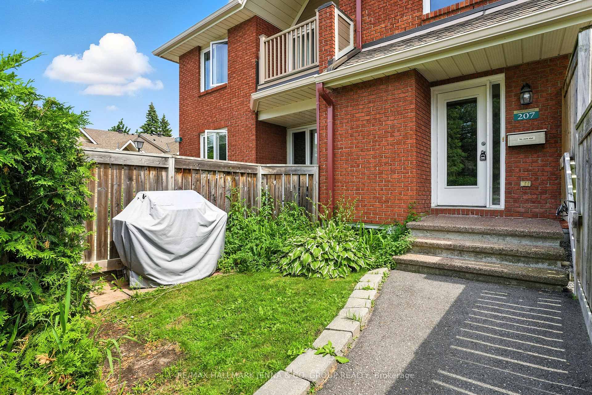Photo 27 of Unit 207, 1760 Cabaret Lane, Ottawa, Fallingbrook/Pineridge — HOMEH