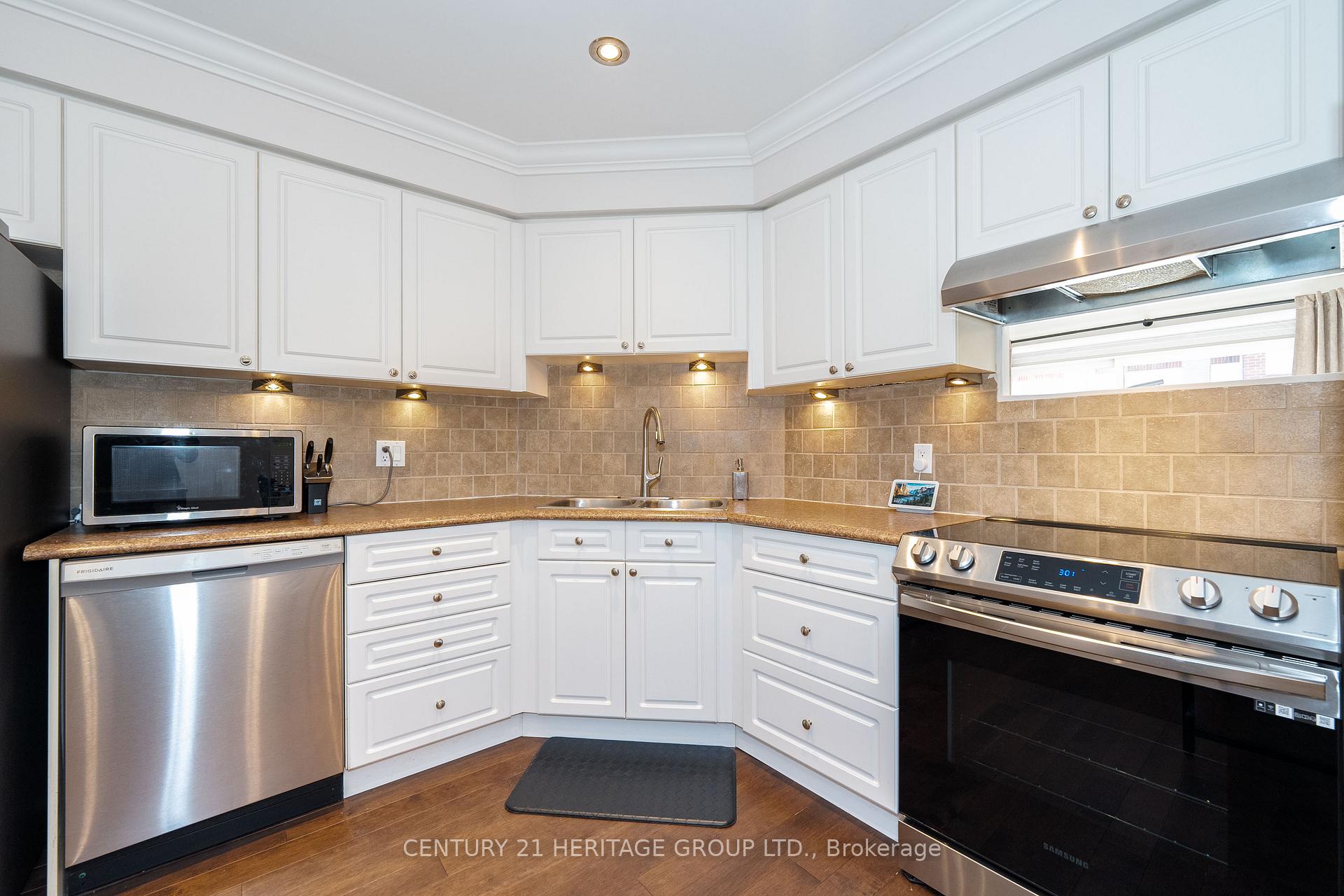 Photo 11 of Unit 500, 1400 The Esplanade Road N, Pickering, Liverpool — HOMEH