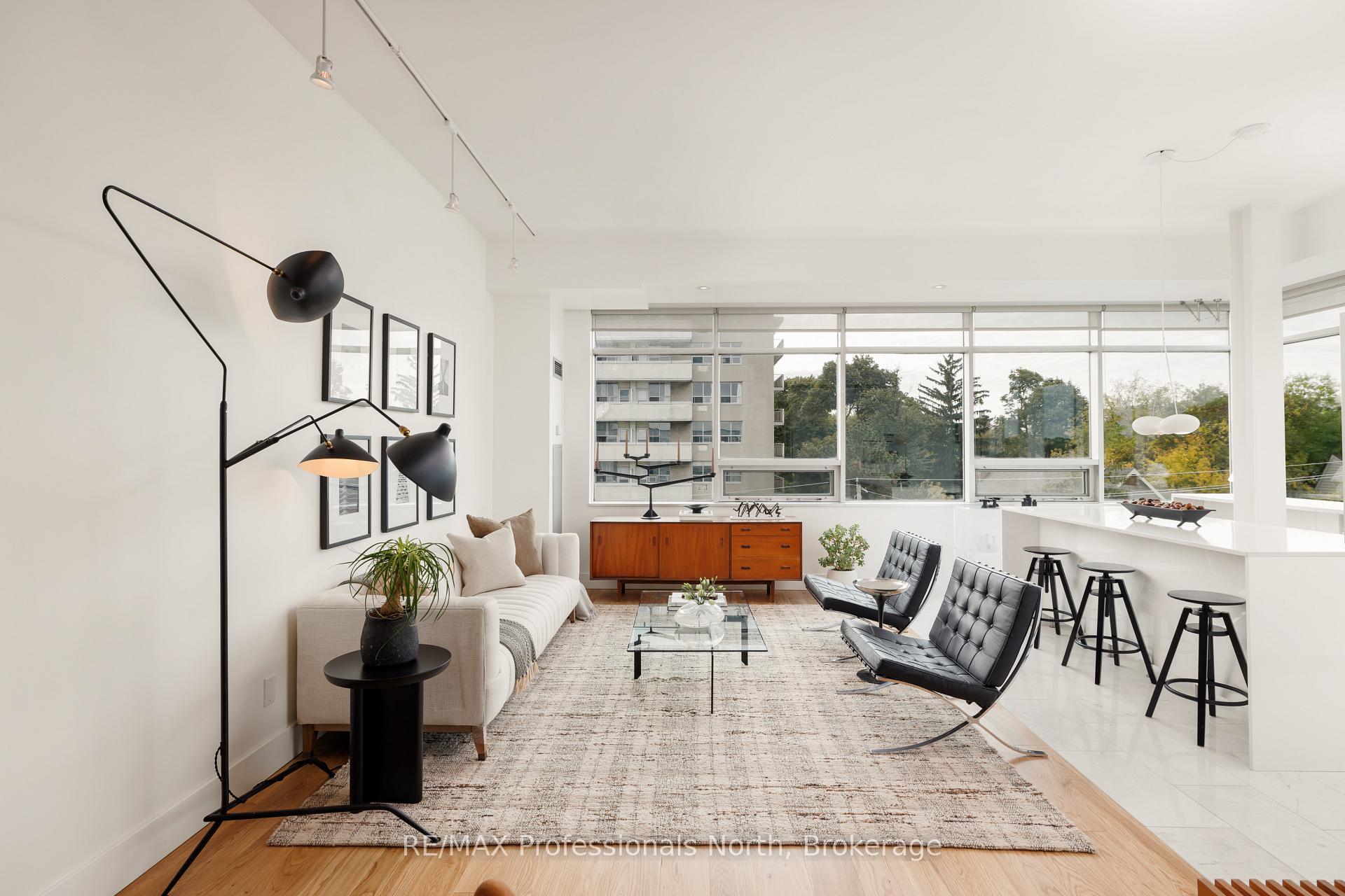 Photo 1 of Unit 404, 562 Eglinton Avenue E, Toronto, Mount Pleasant East — HOMEH