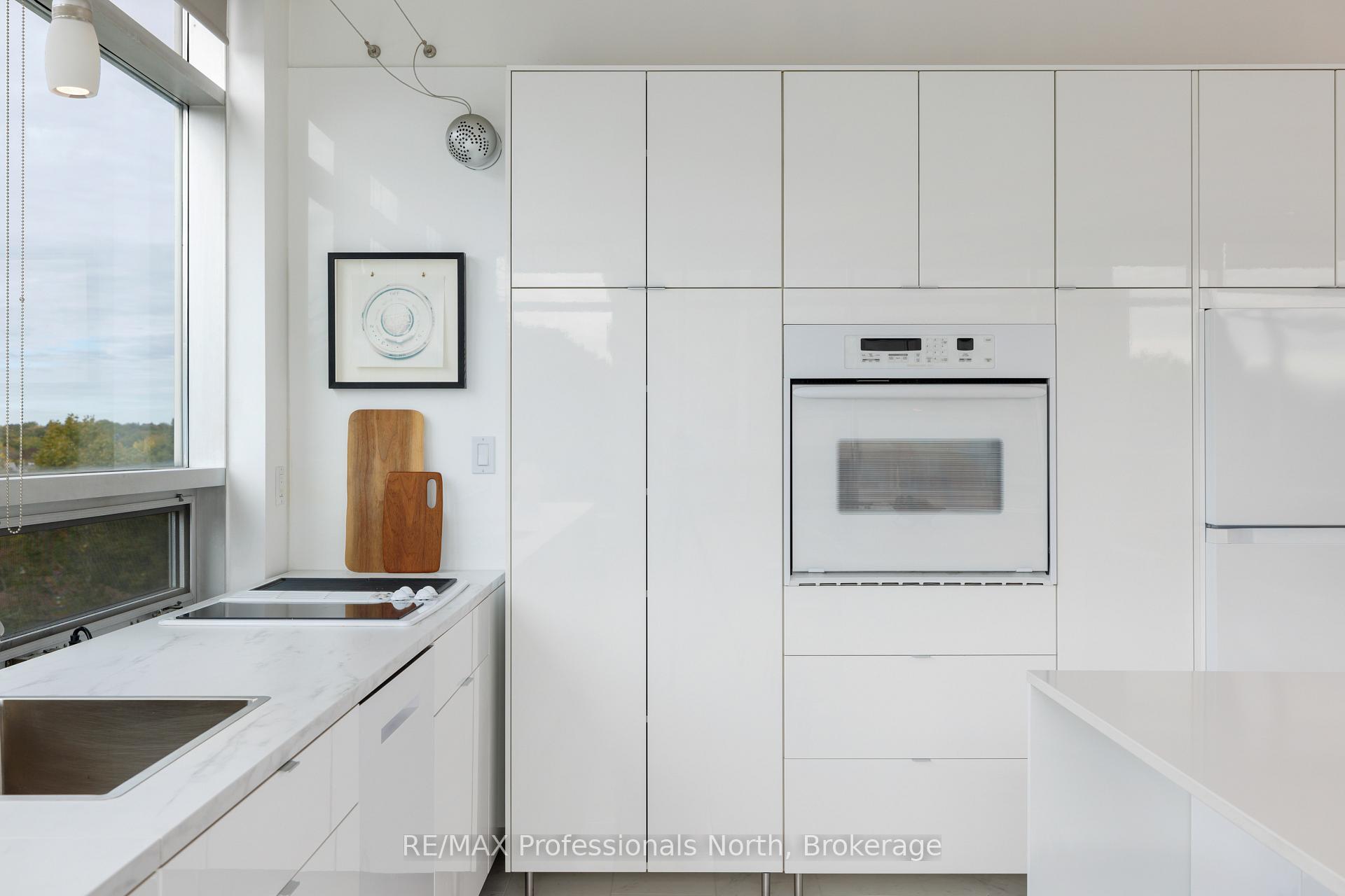 Photo 12 of Unit 404, 562 Eglinton Avenue E, Toronto, Mount Pleasant East — HOMEH