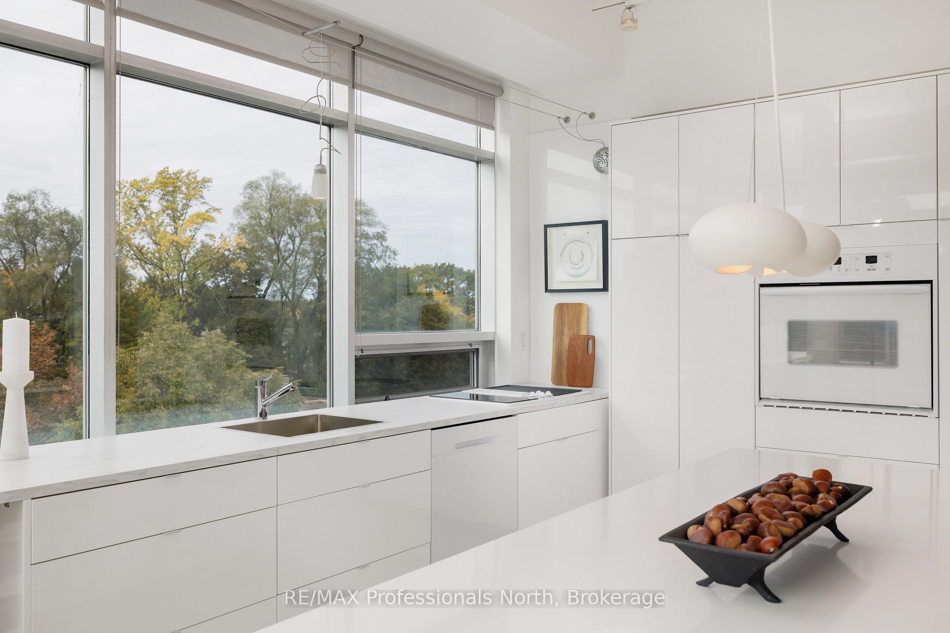 Photo 14 of Unit 404, 562 Eglinton Avenue E, Toronto, Mount Pleasant East — HOMEH