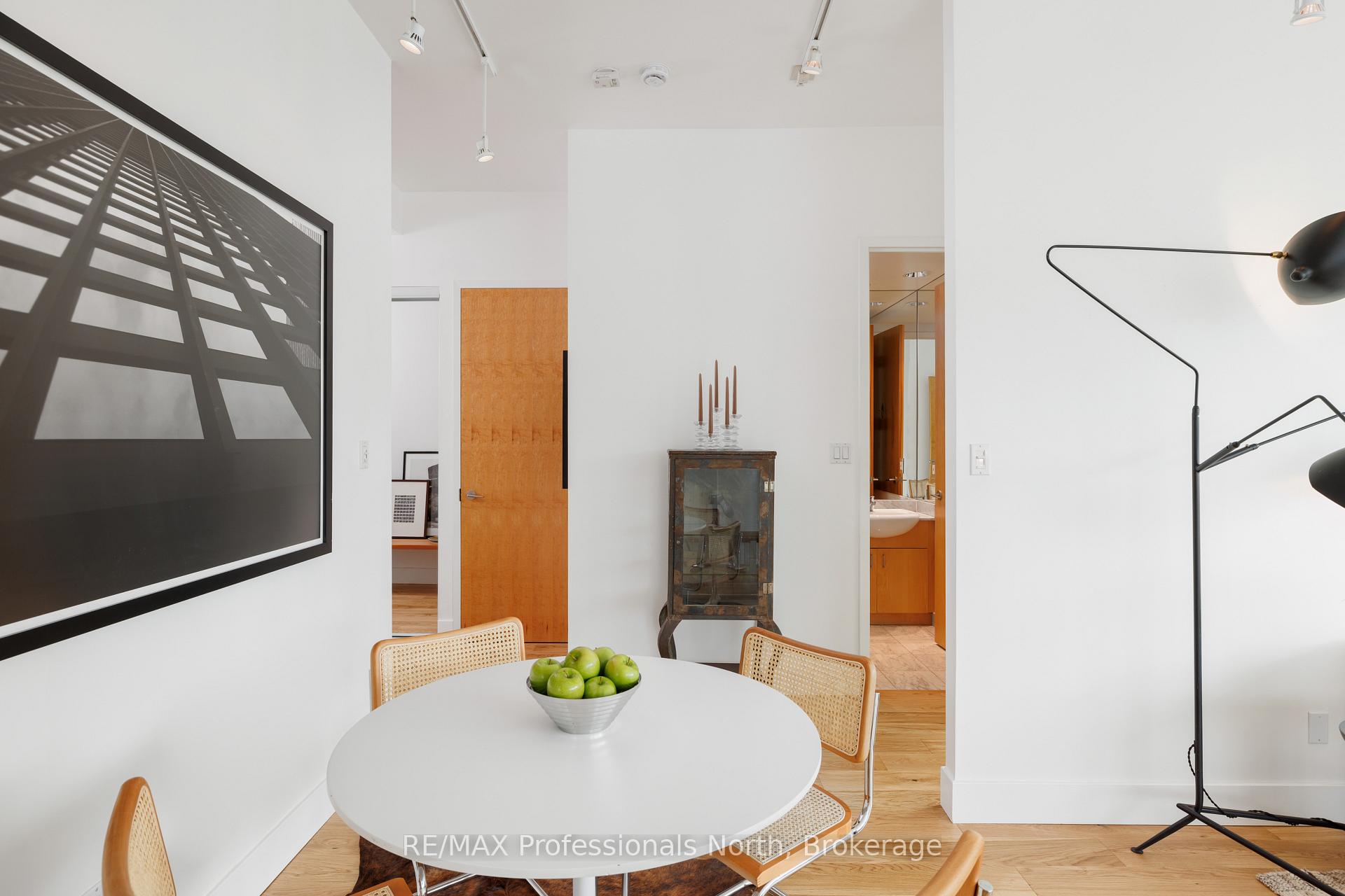 Photo 15 of Unit 404, 562 Eglinton Avenue E, Toronto, Mount Pleasant East — HOMEH