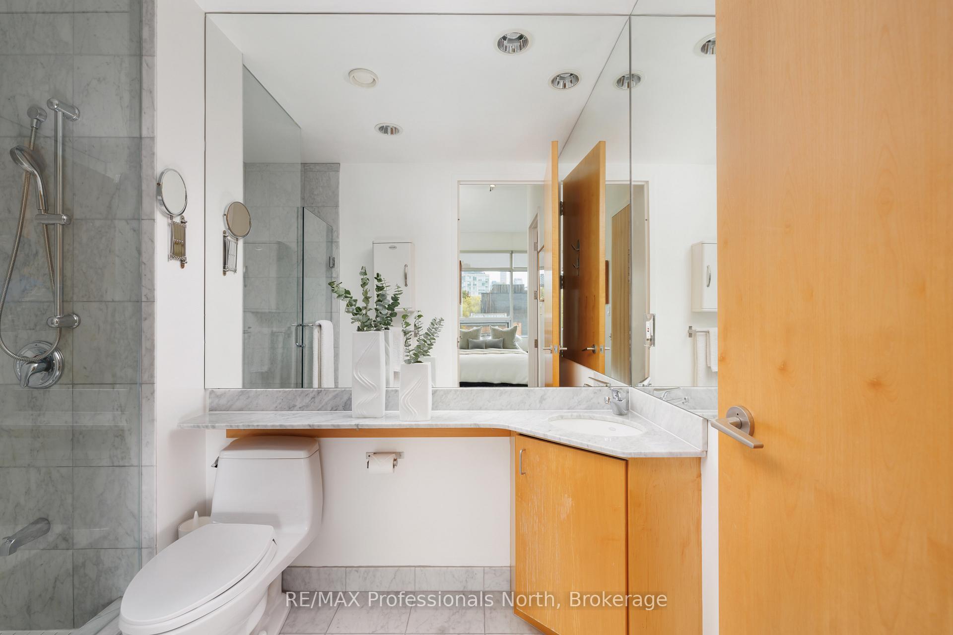 Photo 22 of Unit 404, 562 Eglinton Avenue E, Toronto, Mount Pleasant East — HOMEH