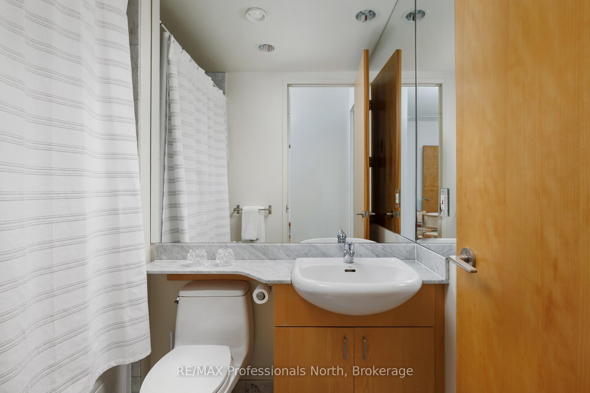 Photo 27 of Unit 404, 562 Eglinton Avenue E, Toronto, Mount Pleasant East — HOMEH